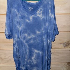 Time and Tru Women's Short Sleeve Blue Tie-Dye Tee